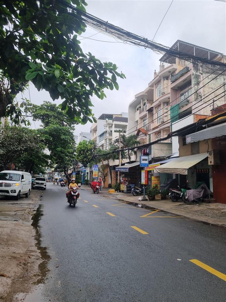 Nhà bán đ. khuông việt  giáp q. tân bình  1 sẹc  xe hơi đỗ cửa  82 m2  6,x tỷ