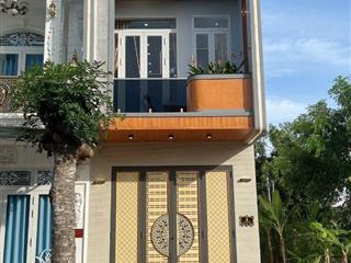 Cần Bán Gấp Nhà Mới 1 Lầu 2PN 3WC - 120m2 - Hồ Văn Cống - Bình Dương