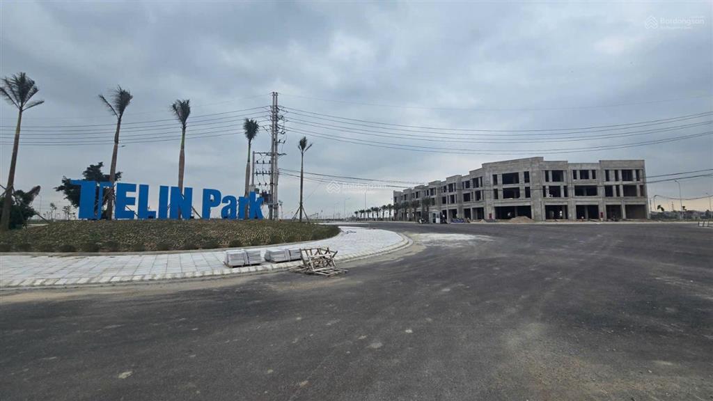 Nhà tôi cần bán căn xưởng 2100m² ở cụm cn kim bài telin