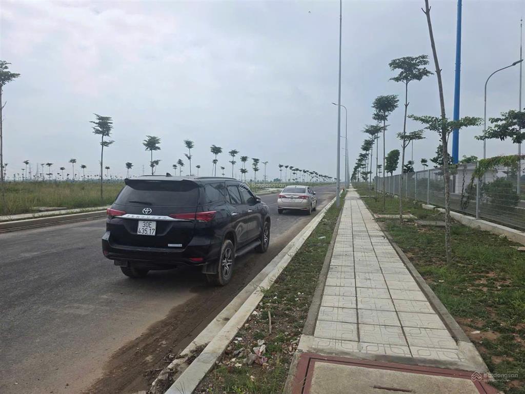 Tôi chính chủ cần bán căn xưởng 2100m² ở cụm cn telin kim bài