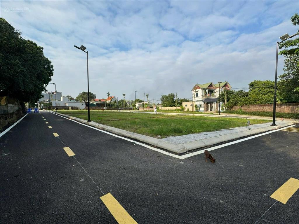 Chính chủ cần bán đất tại thôn xuân linh, xã thuỷ xuân tiên, giá chỉ 2,486 tỷ, s=83,1 m2, đất đẹp.
