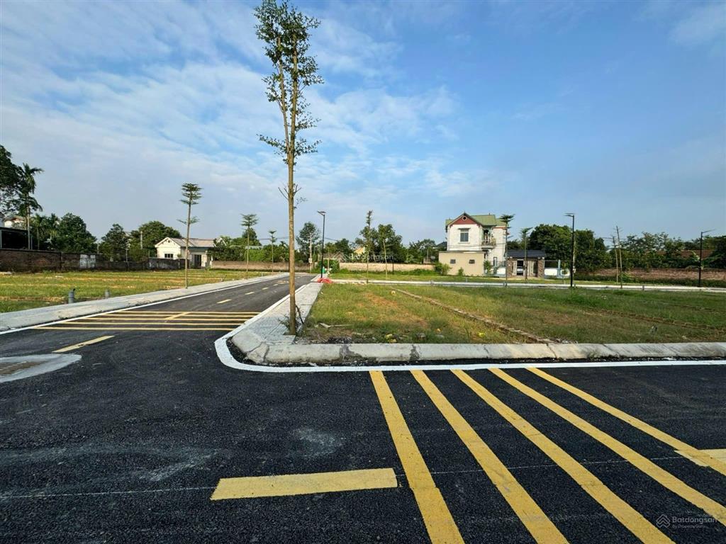 Chính chủ cần bán đất tại thôn xuân linh, xã thuỷ xuân tiên, giá chỉ 2,486 tỷ, s=83,1 m2, đất đẹp.