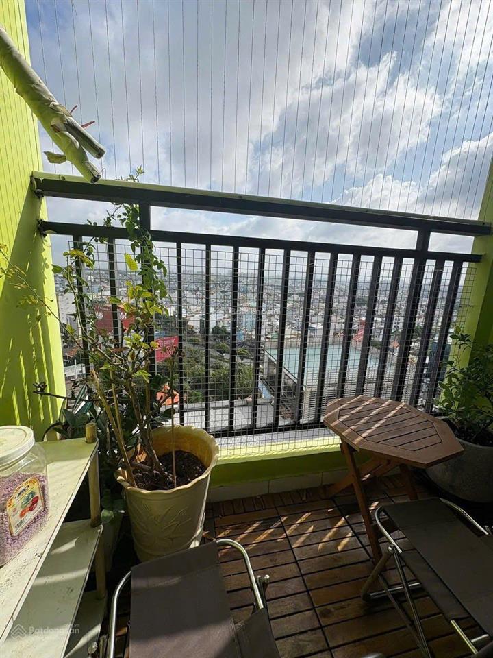 Bán gấp căn hộ 8x plus, q12, 63m2, 2pn, 2wc, full nt, giá 1 tỷ 840