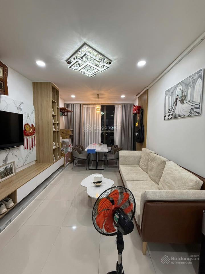 Chủ cần bán gấp cc tại icon 56, q. 4, 80m2, 2pn, 2wc, giá 1 tỷ 890