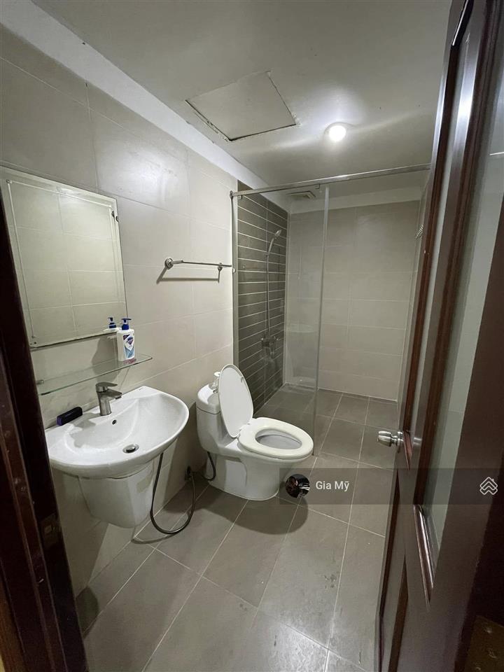 Chủ kẹt tiền bán gấp cc phúc yên, tân bình, 90m2, 2pn, 2wc, giá 1 tỷ 890 ( nữ bớt 50 triệu )