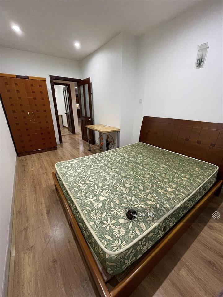 Chủ kẹt tiền bán gấp cc phúc yên, tân bình, 90m2, 2pn, 2wc, giá 1 tỷ 890 ( nữ bớt 50 triệu )