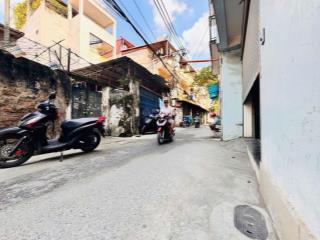 Chưa đến 7 tỷ có ngay nhà 3 tầng đường phạm văn đồng ô tô đỗ cửa