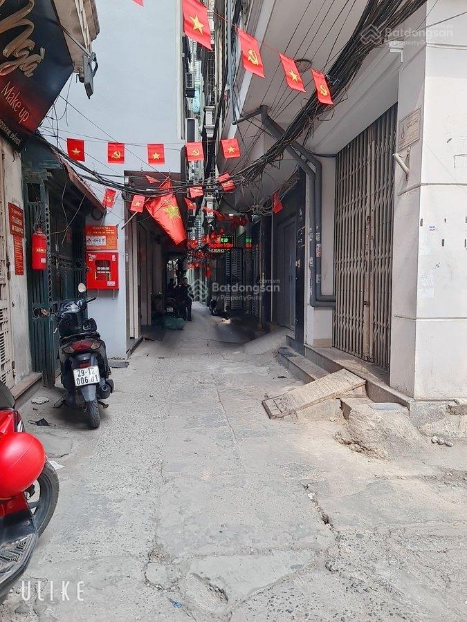 Chính chủ bán nhà phố quan hoa 20m ra mặt phố  lô góc 3 thoáng