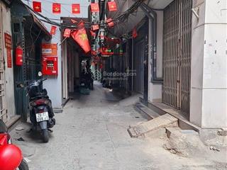 Chính chủ bán nhà phố quan hoa 20m ra mặt phố  lô góc 3 thoáng