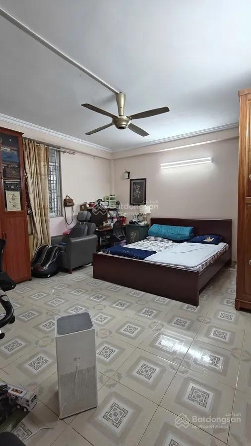 Chính chủ bán nhà phố quan hoa 20m ra mặt phố  lô góc 3 thoáng