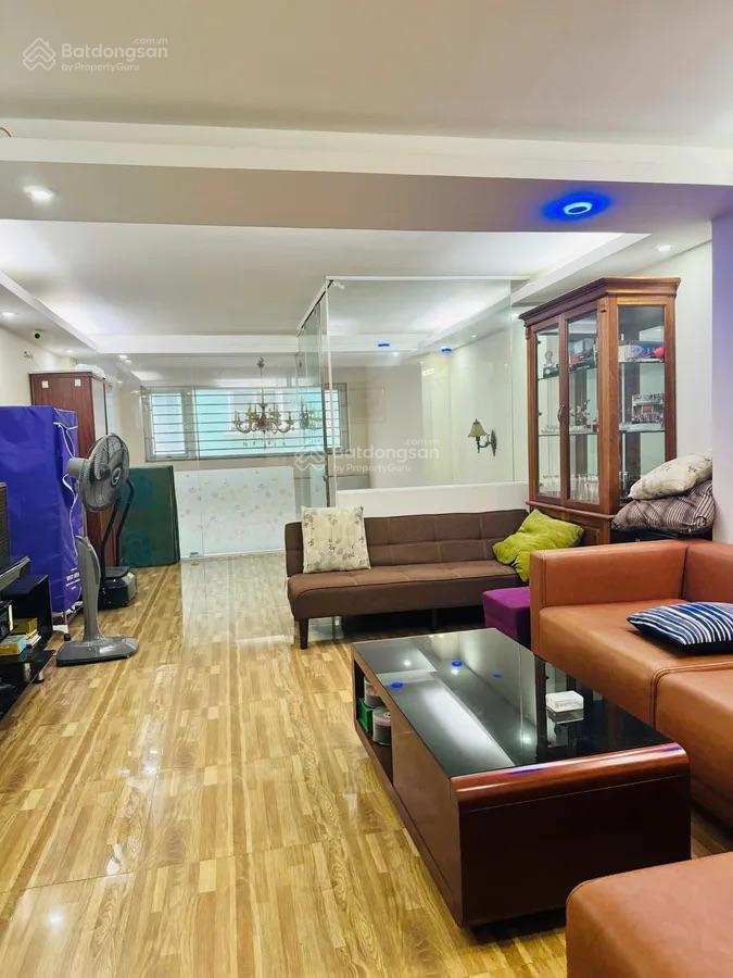 Nhà hiếm cầu giấy ngõ ô tô tránh  30m ra mặt phố