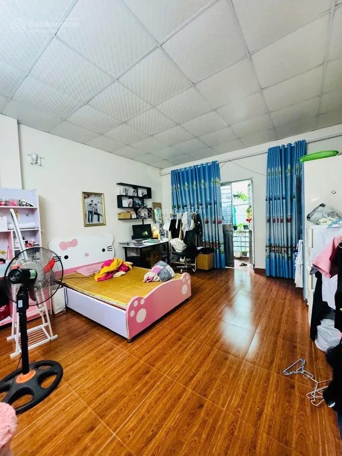 Nhà hiếm cầu giấy ngõ ô tô tránh  30m ra mặt phố