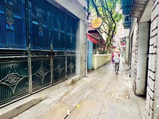 Siêu phẩm nguyễn khánh toàn cầu giấy  ngõ ba gác, thông tứ tung  gần ô tô đỗ