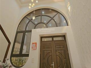 Nhà đẹp long lanh phố chế lan viên cổ nhuế  nội thất đắt tiền  20m ra mặt phố  ở sướng