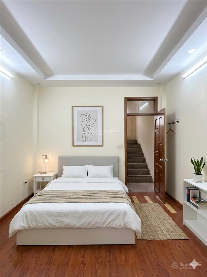 Hót, nhà 5 tầng 42m2 ở trung tâm cầu giấy chưa đến chục tỷ