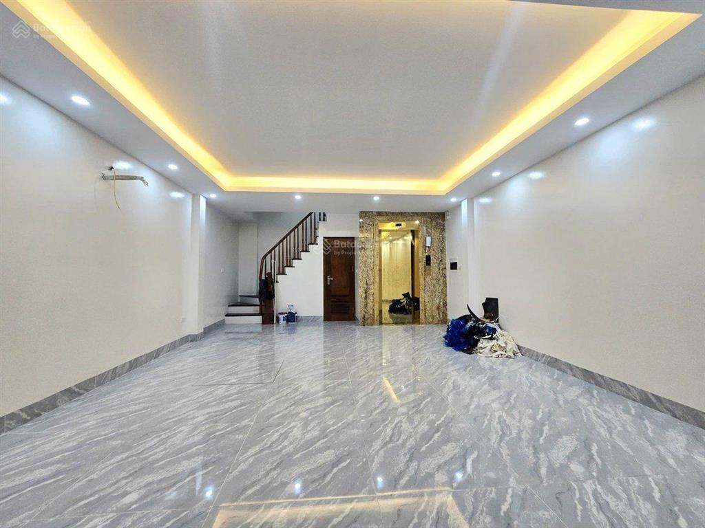 Nhà đẹp phố chùa hà  cầu giấy 6 tầng thang máy  dt 36m2, mt 5,2m