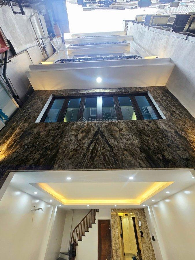 Nhà đẹp phố chùa hà  cầu giấy 6 tầng thang máy  dt 36m2, mt 5,2m