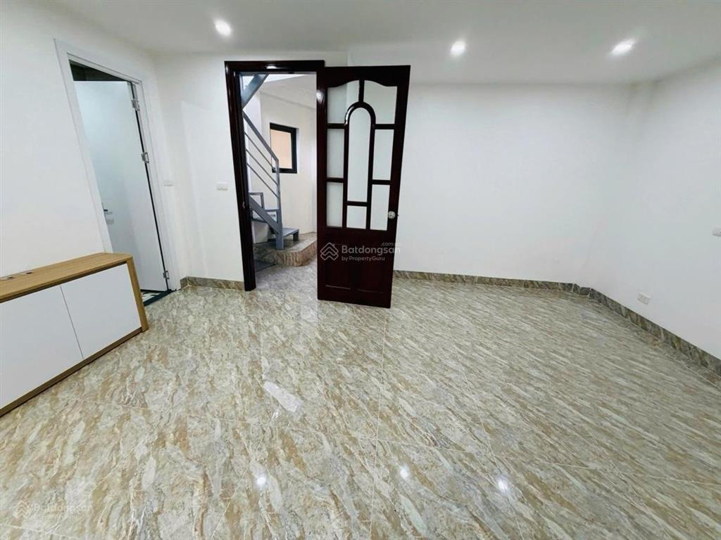 Chính chủ bán nhà phố hoàng sâm  cầu giấy  37m2x5t, mt 7,5m