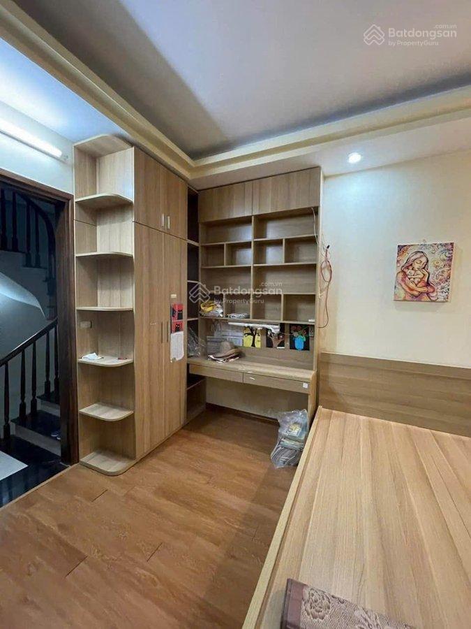 Siêu phẩm xuân thủy  trần quốc vượng  ngõ thông  gần phố gần ô tô  dt 30m2 x 5t, mt 4,8m.