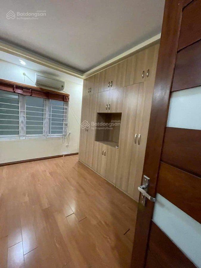 Siêu phẩm xuân thủy  trần quốc vượng  ngõ thông  gần phố gần ô tô  dt 30m2 x 5t, mt 4,8m.
