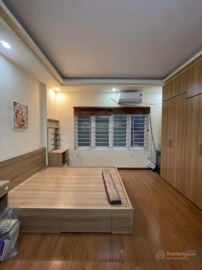 Siêu phẩm xuân thủy  trần quốc vượng  ngõ thông  gần phố gần ô tô  dt 30m2 x 5t, mt 4,8m.