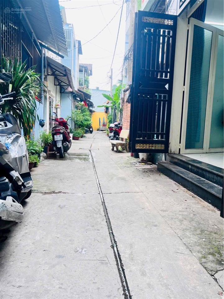 Bán nhà tân kỳ tân quý  dt 36m2 (4*9m)  2 phòng ngủ  hoàn công  hẻm 3m  chỉ 2,x tỉ