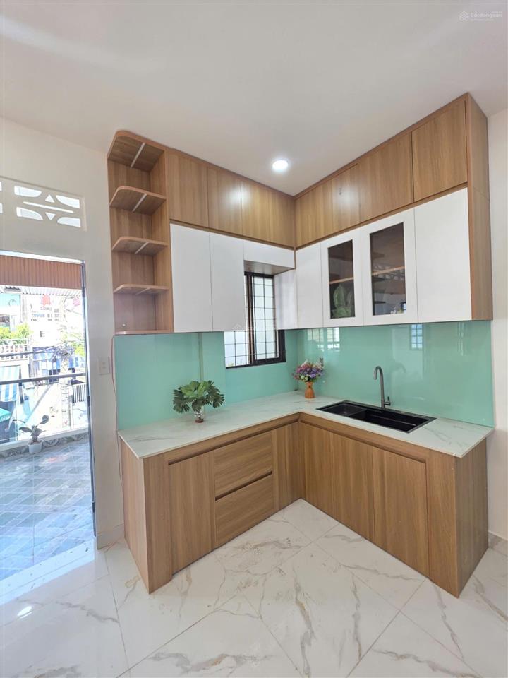 Bán nhà 2 tầng ngay tên lửadt 50m2(ngang 5* 10m) hẻm trước nhà 5mcó 4 phòng ngủ(pn trệt)4ti35tl