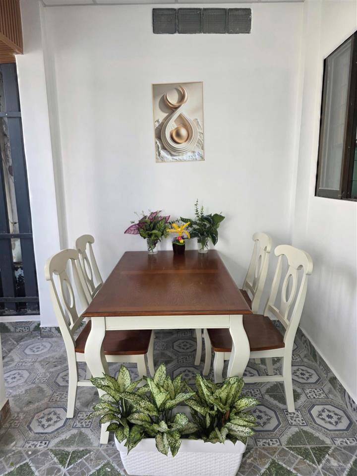 Bán nhà 2 tầng ngay tên lửadt 50m2(ngang 5* 10m) hẻm trước nhà 5mcó 4 phòng ngủ(pn trệt)4ti35tl