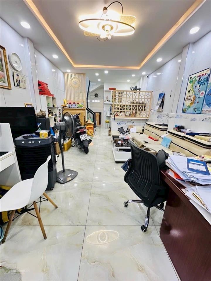 Bán nhà ngay aeon  đường xe hơi 5m  dts 80m2  2pn  sát mặt tiền  ngay tỉnh lộ 10
