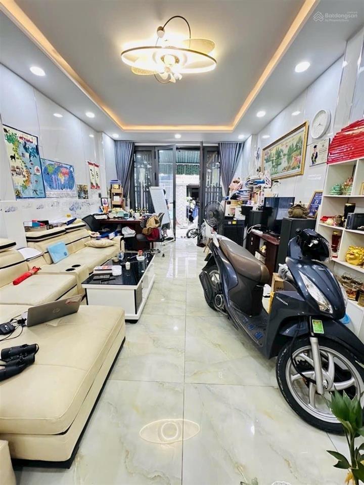 Bán nhà ngay aeon  đường xe hơi 5m  dts 80m2  2pn  sát mặt tiền  ngay tỉnh lộ 10