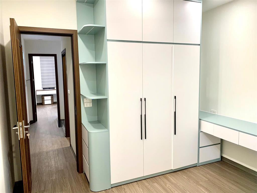 8 tỷ nhà riêng phố sài đồng long biên  51m 4 tầng  lô góc  nhà mới mt4m giá 8 tỷ