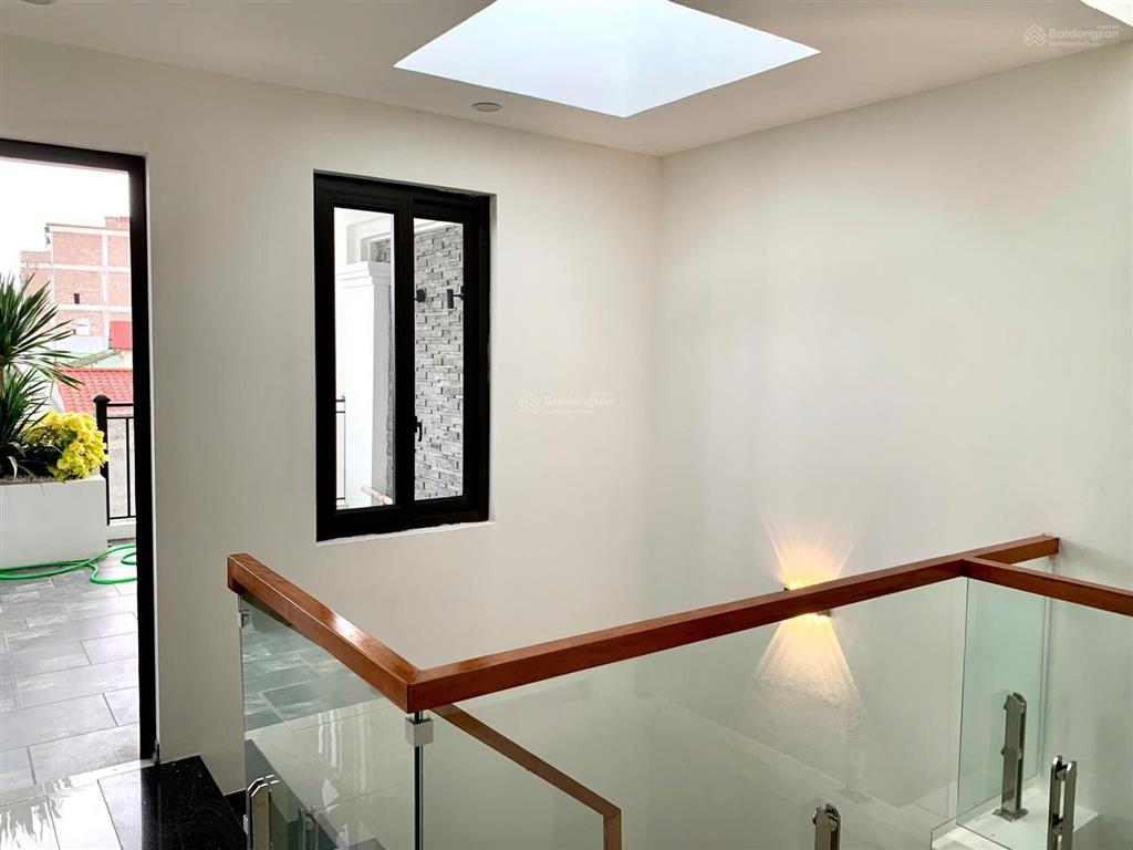 8 tỷ nhà riêng phố sài đồng long biên  51m 4 tầng  lô góc  nhà mới mt4m giá 8 tỷ