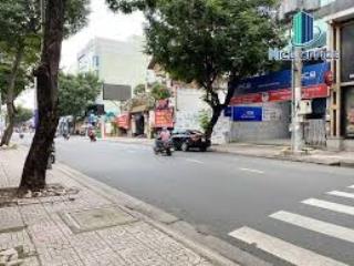 Giảm 200tr  bán gấp nhà 1 trệt 2 lầu đường lê văn sỹ, tân bình hẻm ô tô, shr giá 8,4 tỷ(tl)