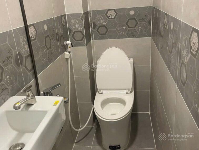 Giảm 200tr bán nhà đẹp 1 trệt 1 lầu  đường lạc long quân, phường 10, quận tân bình giá bán 2,4 tỷ