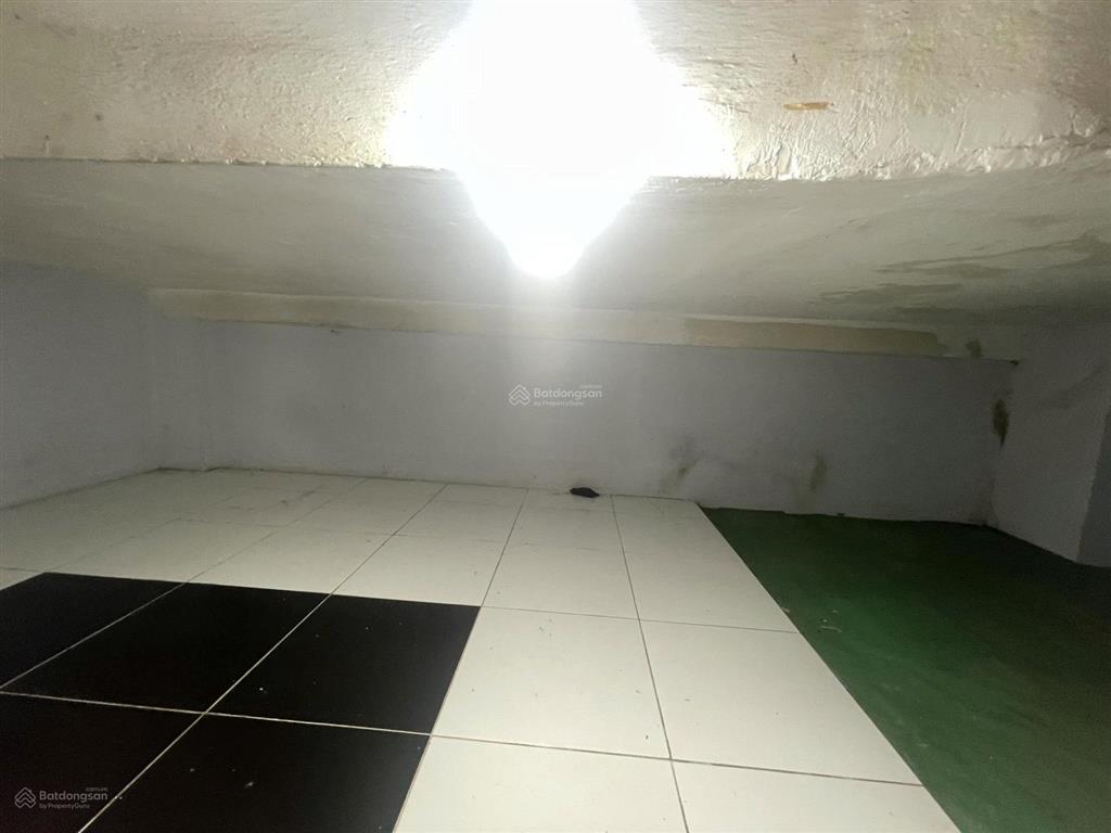 Giảm sâu 400tr bán chung cư trần quang diệu, p13, q3  nhà trống, sổ hồng đầy đủ  giá 2,45 tỷ