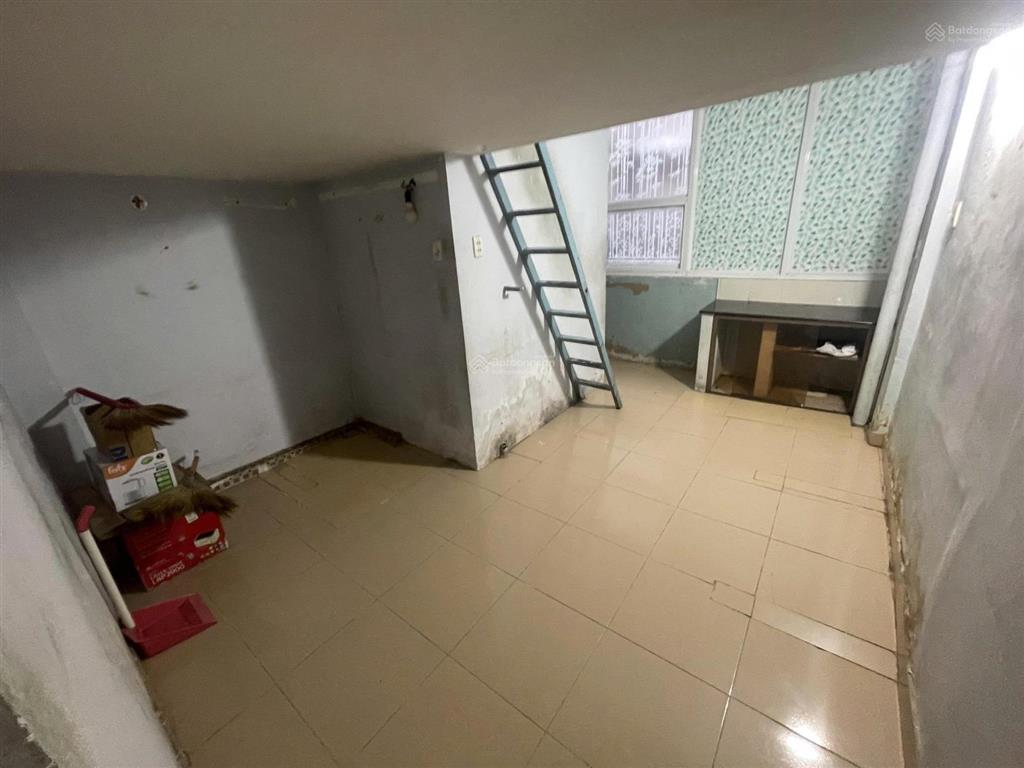 Giảm sâu 400tr bán chung cư trần quang diệu, p13, q3  nhà trống, sổ hồng đầy đủ  giá 2,45 tỷ