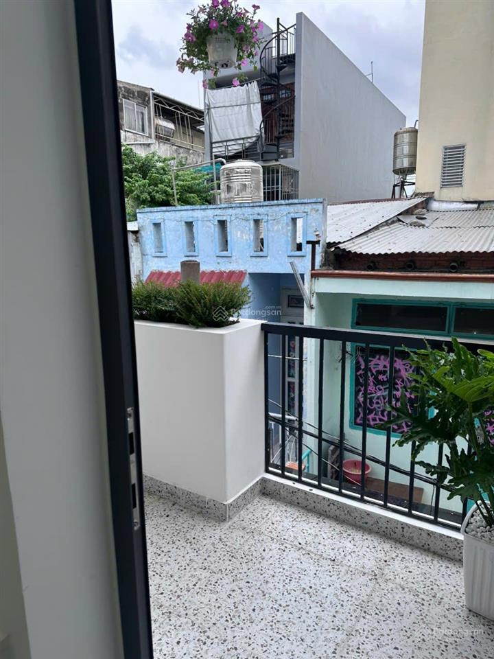 Giảm 1,4 tỷ nhà đẹp 4pn đường số 4, gò vấp  sổ vuông vức  giá 5,6 tỷ bl