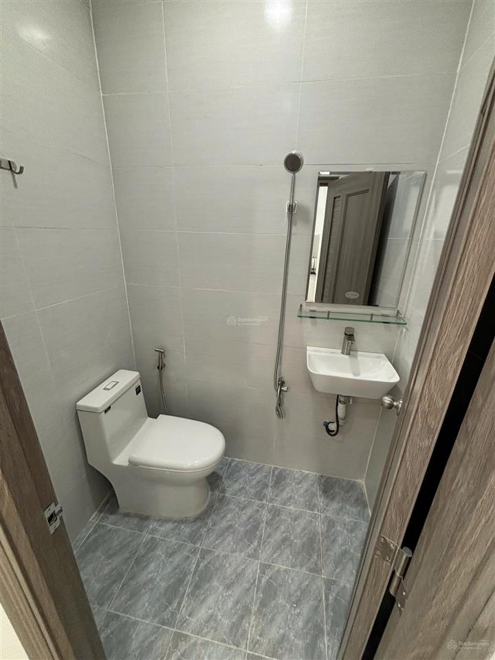 Giảm 500tr nhà h3g ngang 4,6 nở hậu 6m  2pn 2wc  đường phạm văn hai p3 tân bình  giá 6.39 tỷ