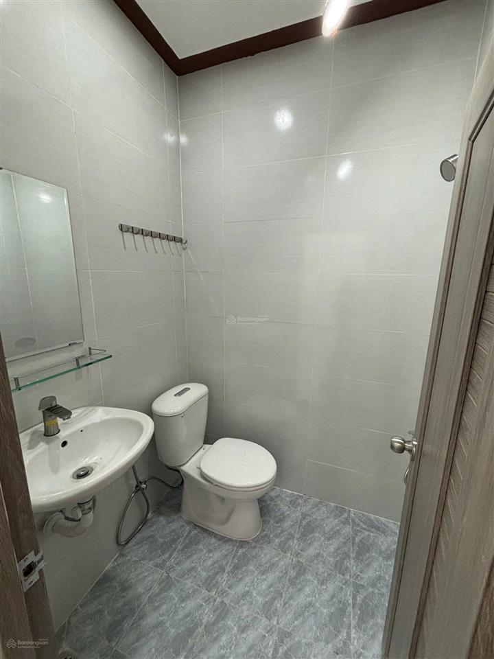 Giảm 500tr nhà h3g ngang 4,6 nở hậu 6m  2pn 2wc  đường phạm văn hai p3 tân bình  giá 6.39 tỷ