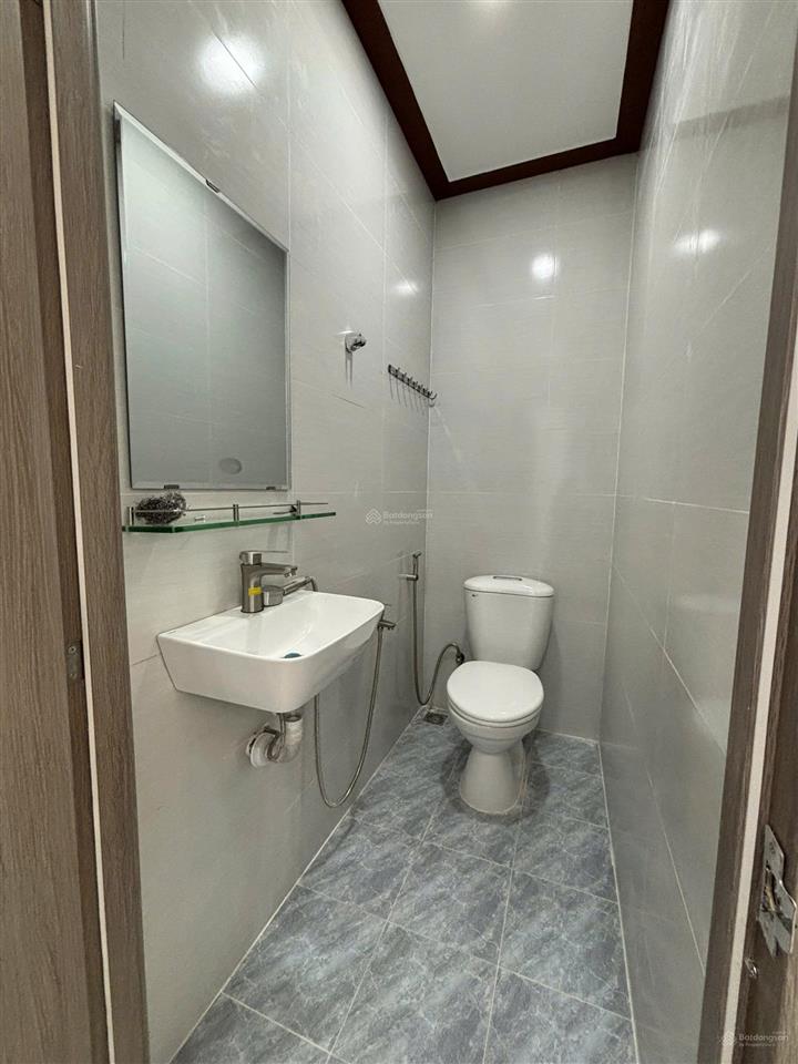 Giảm 500tr nhà h3g ngang 4,6 nở hậu 6m  2pn 2wc  đường phạm văn hai p3 tân bình  giá 6.39 tỷ