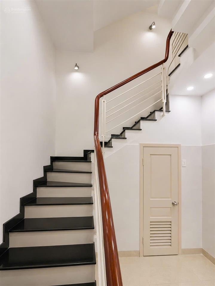 Giảm 500tr nhà 81,3m2 hxh 4,5m đường số 14, p8, gv  sổ a4 không qhlg, giá 7.9 tỷ tl