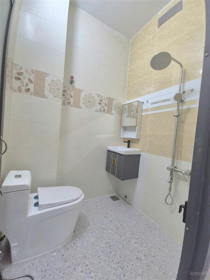 Chủ gấp bán nhà hẻm xe hơi 6m, dtsd 120m2, 3 tầng btct  sổ a4 vuông vức  giá chỉ 4,89 tỷ
