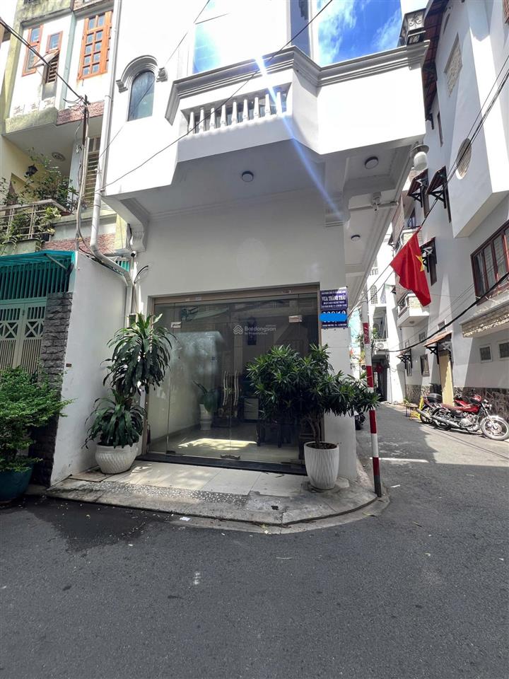 Chủ di cư bán gấp nhà hoàng văn thụ hxh lô góc 55m2 ngang 4m 3 lầu đúc  sổ a4 ko qhlg  giá 9,9 tỷ