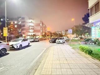 Căn chung cư lô góc tầng trung view triệu đô, nội thất đầy đủ chỉ việc xách vali vào ở