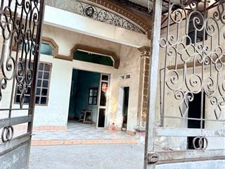 Bán lô đất hiếm 100m2  đồng kỵ, từ sơn, bắc ninh. tặng nhà 3 tầng. chỉ 2.69 tỷ. tách được 2 lô