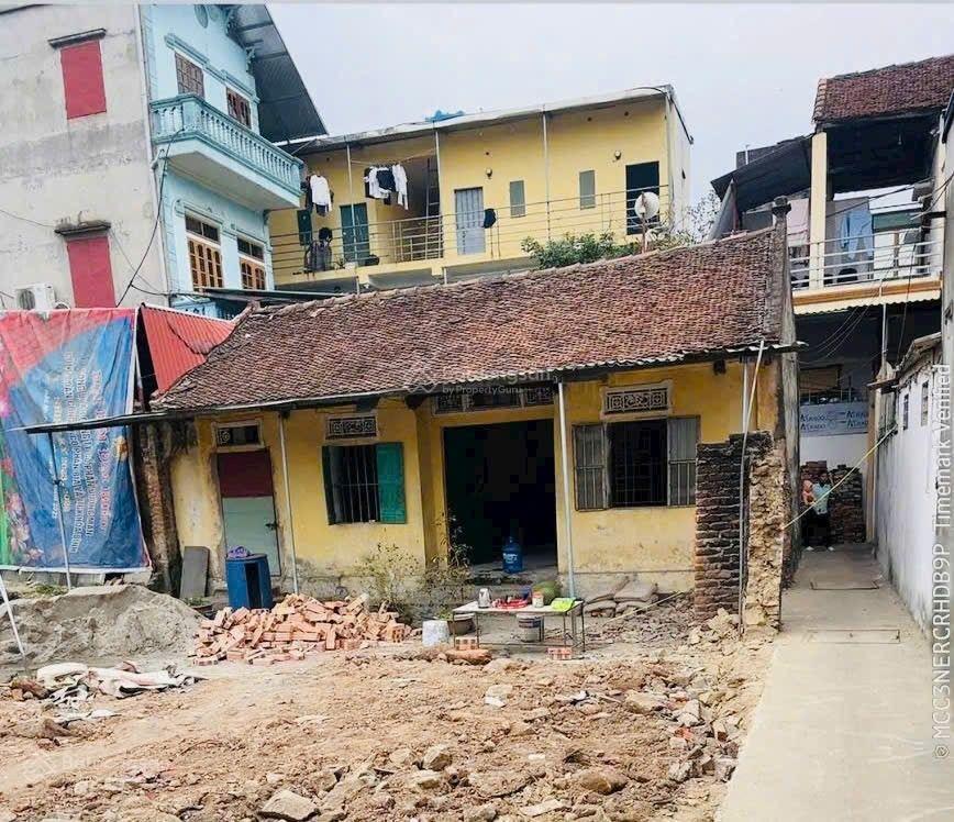 Bán lô đất 70.8m 2 mặt tiền đồng xép hoàn sơn tiên du. nở hậu cực đẹp ô tô vào tận đất. 2.4 tỷ