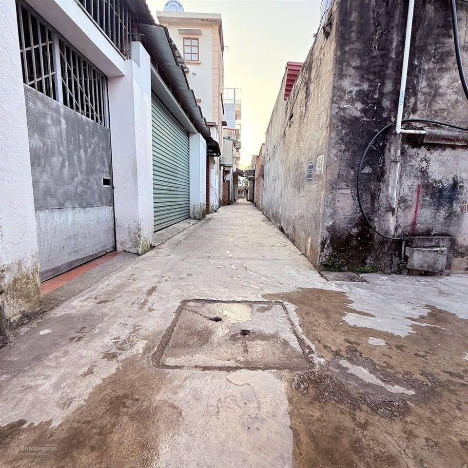 Bán lô đất 70.8m 2 mặt tiền đồng xép hoàn sơn tiên du. nở hậu cực đẹp ô tô vào tận đất. 2.4 tỷ