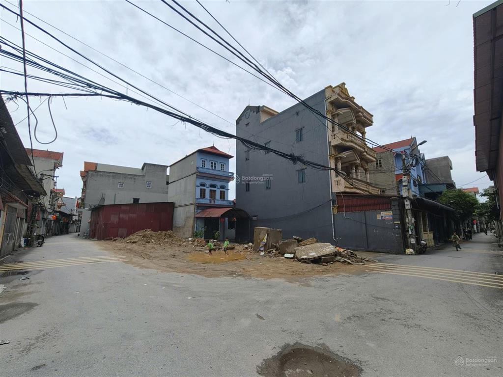 Hàng hiếm hương mạc  3 ô tô tránh mở cửa là có tiền  2,x tỷ