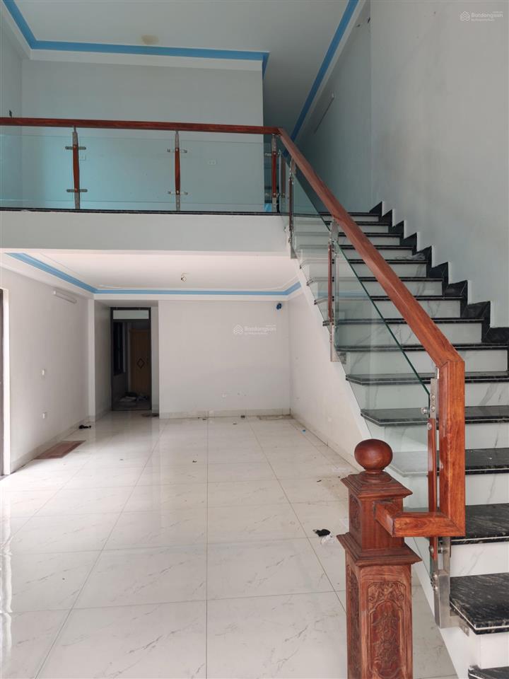 Nhà mới 2 tầng văn môn , yên phong dt lớn 82.5m nở hậu chỉ hơn 2 tỷ về ở ngay