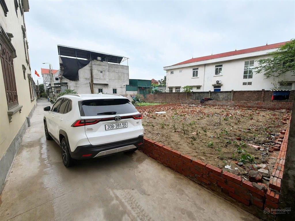 Siêu phẩm thôn tiền, yên phong, bắc ninh  100m2 giá 2.6 tỷ sát đông anh, hà nội ô tô đỗ cửa